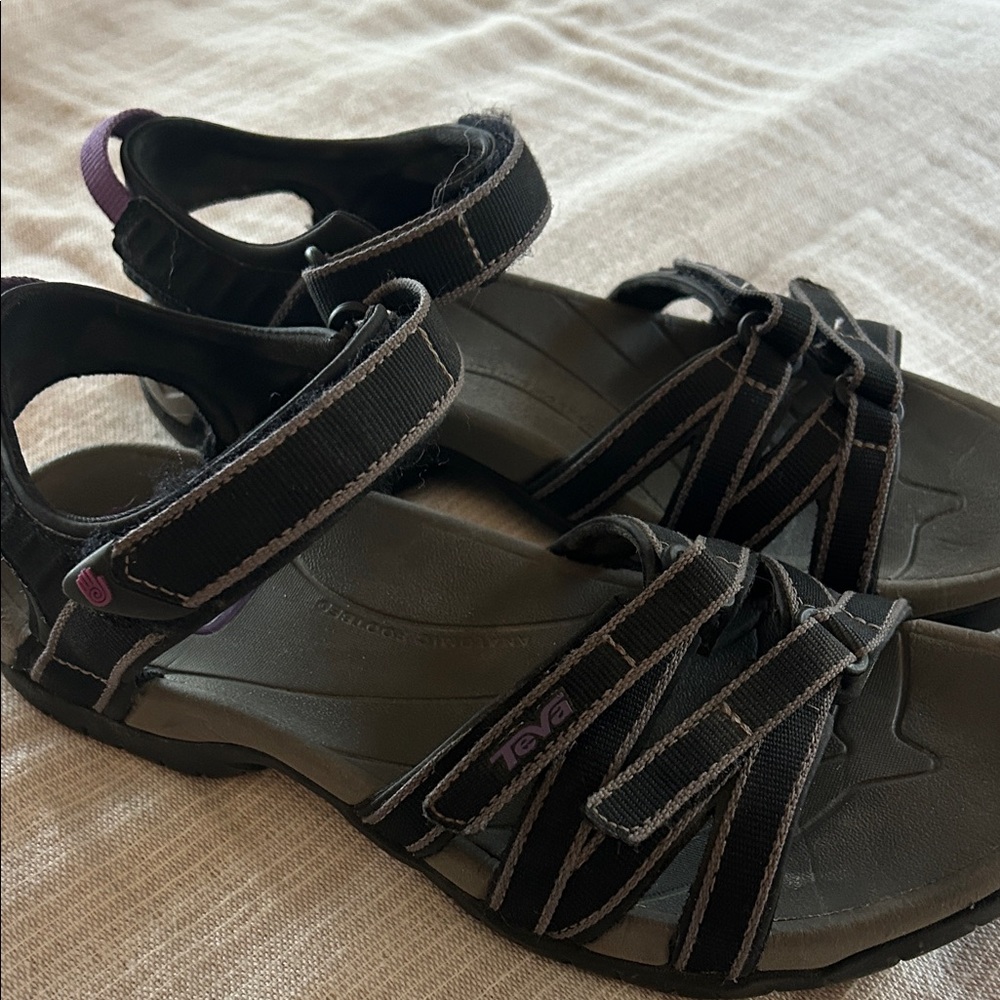 Teva Woman’s Multistrap sandals Black/Gray/Purple Size 8